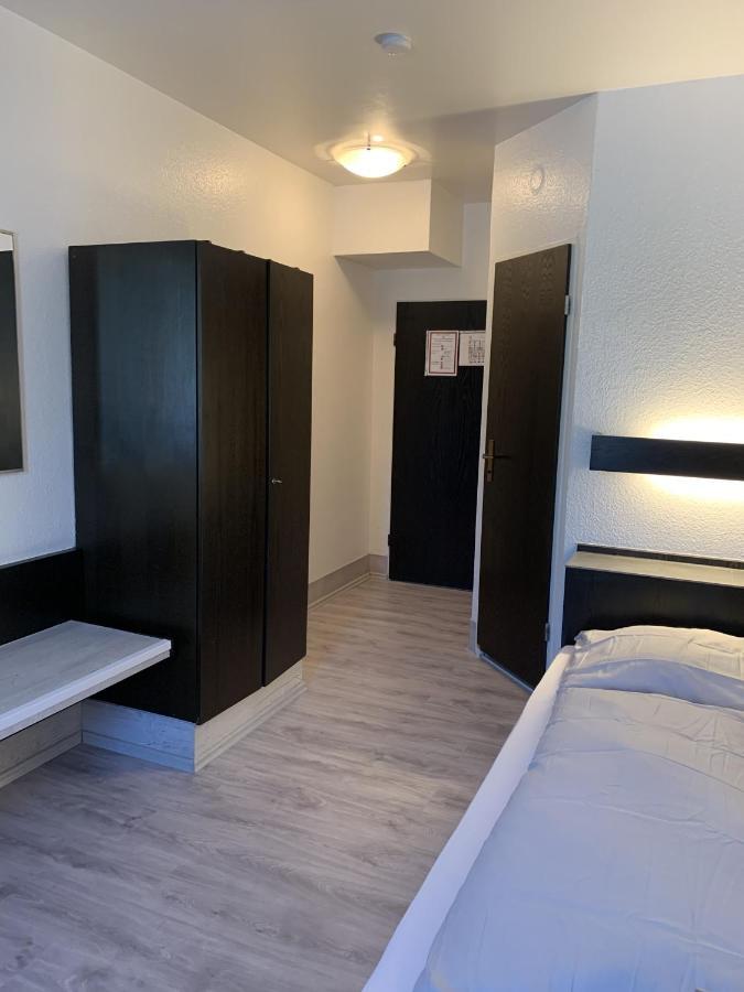 City Hotel 딘슬라켄 외부 사진